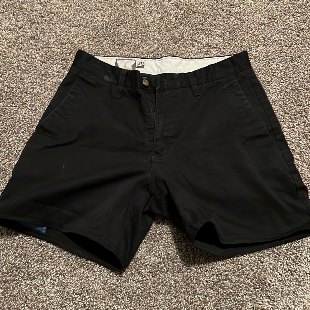 volcom 5” inseam chino shorts